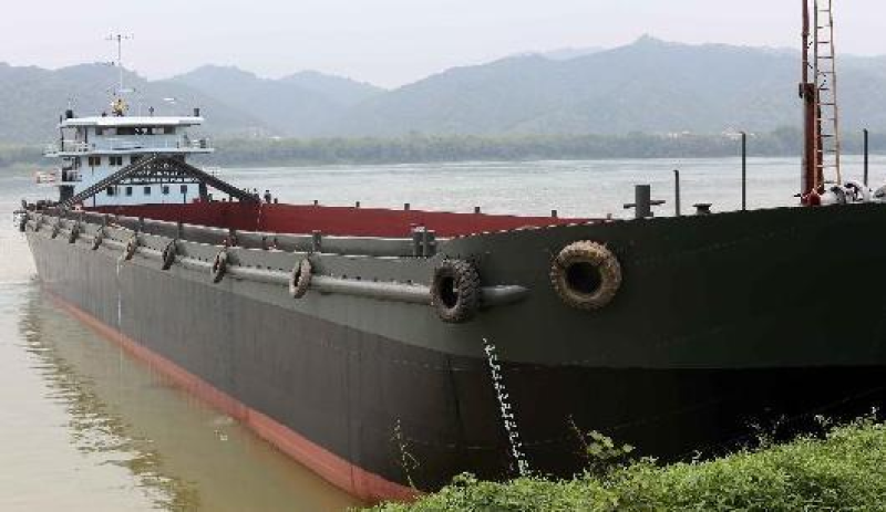 湖北荆州4830吨二手江船出售