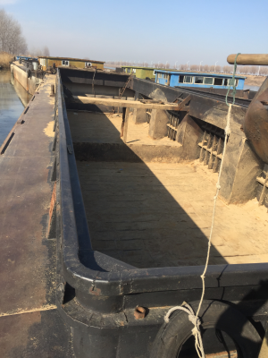 江苏省宿迁市747吨船舶