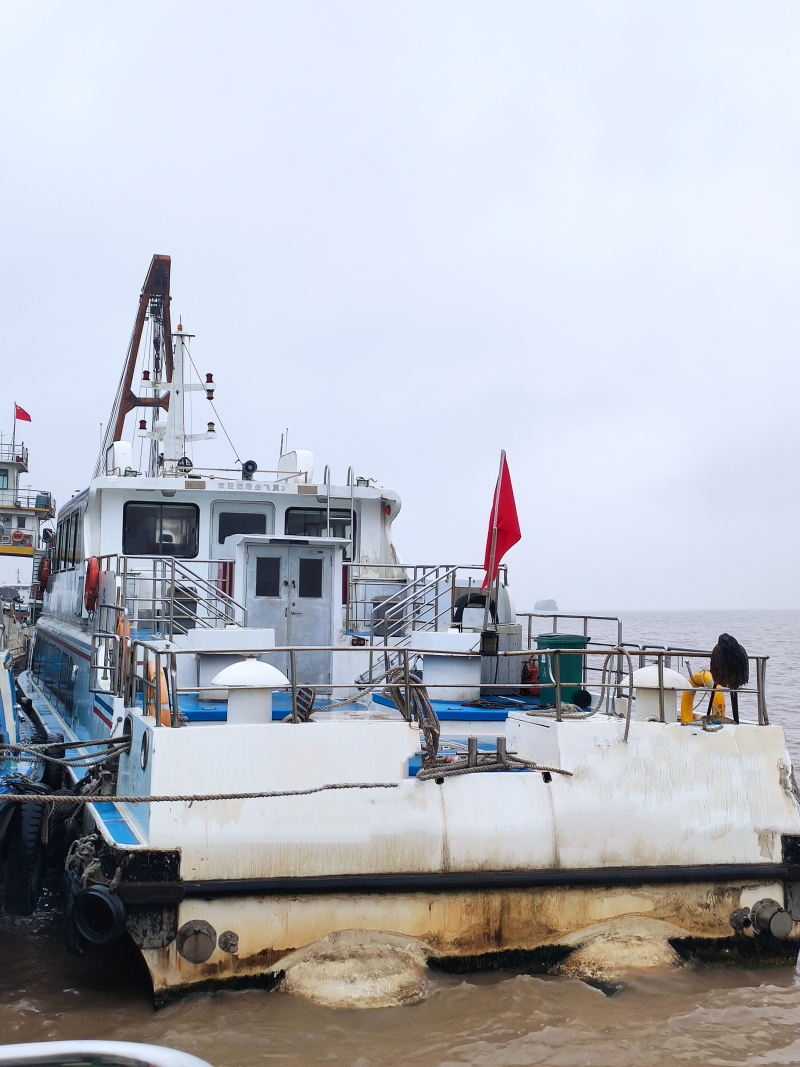 保密716吨二手江船出售